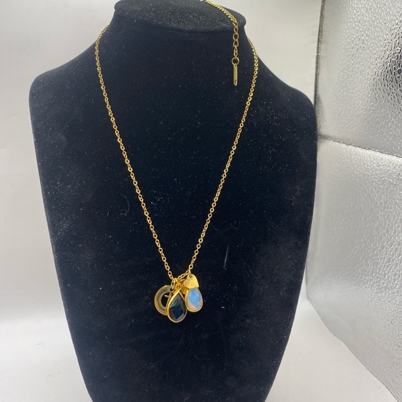 Gold and Blue Gemstone Necklace Classic Elegant Design - Picture 2 of 3